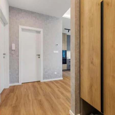 Modern Near Train Station With Balcony #7 *