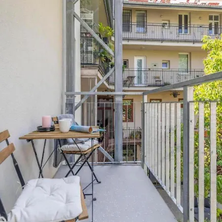 Apartment Novo Balcony Near Train Station Pressburg