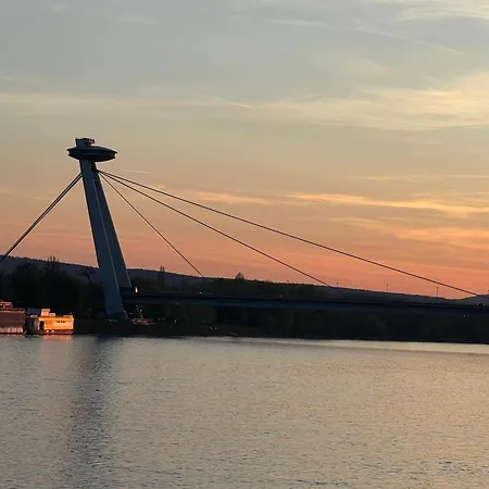 Apartment Novo Balcony Near Train Station *