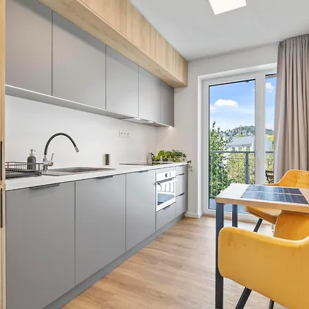 Novo Balcony Near Train Station Apartment Pressburg