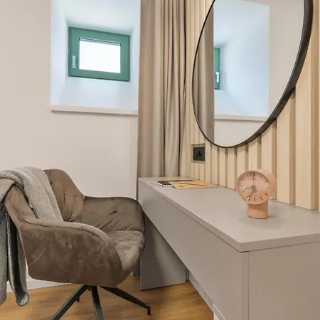 Apartment Novo Balcony Near Train Station Pressburg