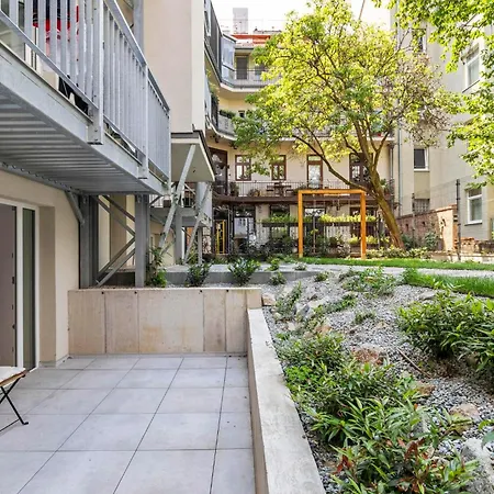 Novo Balcony Near Train Station Pressburg