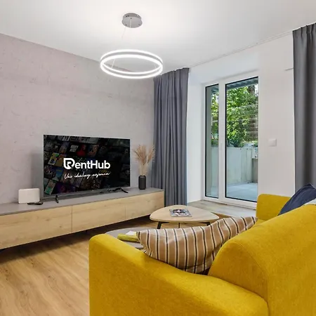 Novo Balcony Near Train Station * 브라티슬라바