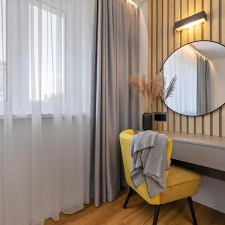 Novo Balcony Near Train Station דירה ברטיסלאבה