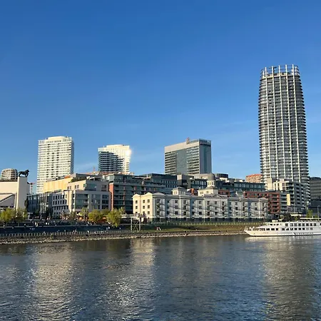 Novo Balcony Near Train Station ブラチスラヴァ
